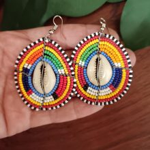 Pendientes Masai  cauri multicolor