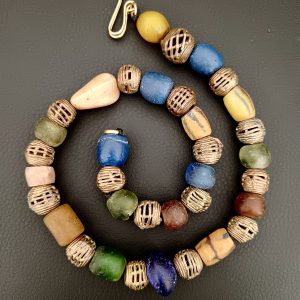 Collar rutas del comercio