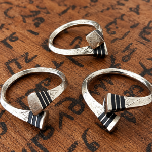 Anillo tuareg par abrazado