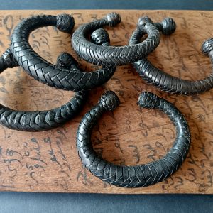 Pulsera Bellah rígida
